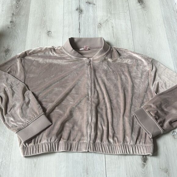VICTORIA'S SECRET
Velour Bomber Jacket mauve size‎ XXL NWT in packaging - Picture 6 of 6